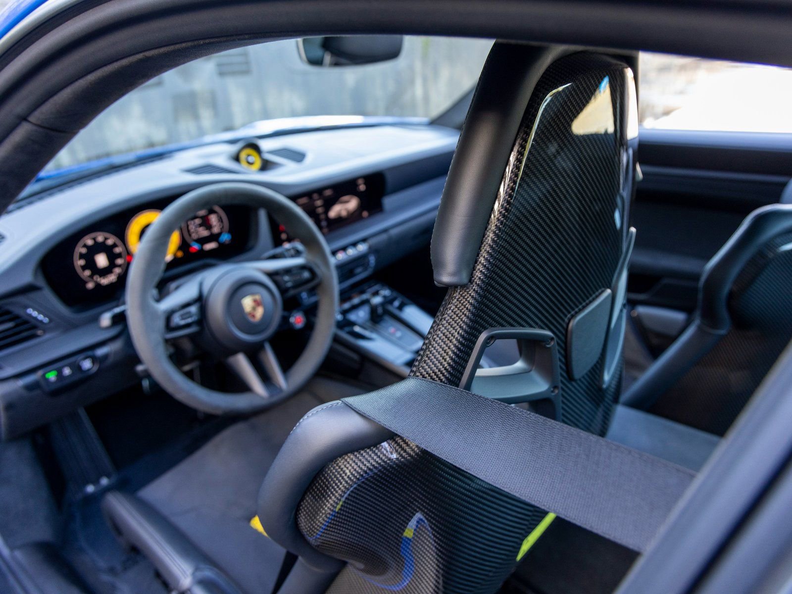 Certified 2025 Porsche 911 Carrera GTS RWD image 33