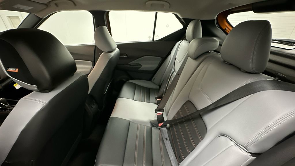 Used 2024 Nissan Kicks SR w/ SR Premium Package FWD image 10