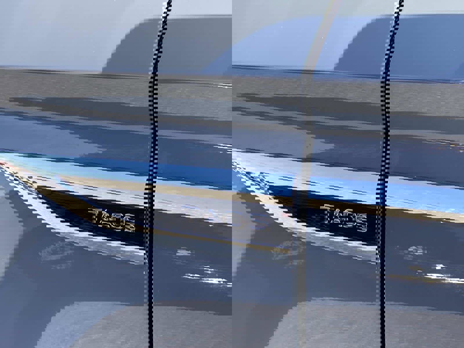 Used 2024 Volkswagen Taos SE image 28