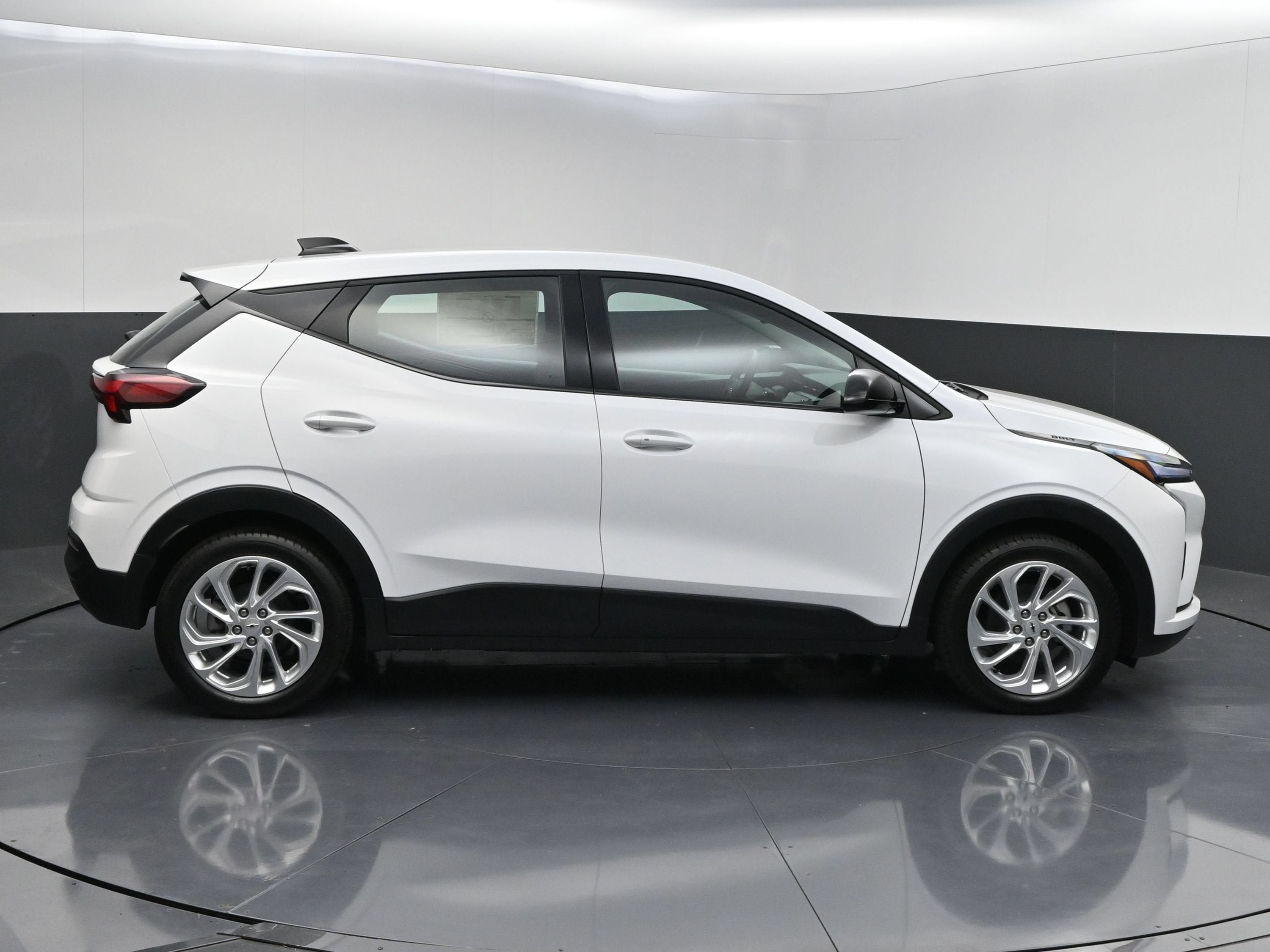 New 2027 Chevrolet Bolt LT FWD image 9