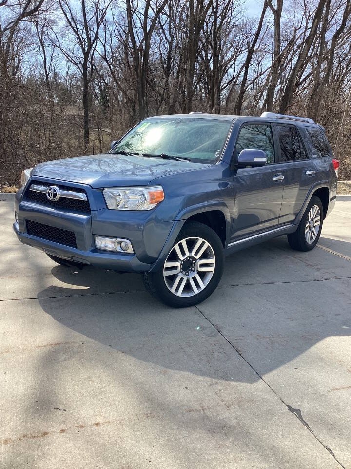 Used 2011 Toyota 4Runner Limited AWD/4WD image 2