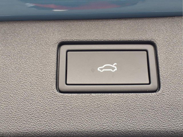 New 2026 Volkswagen Tiguan SE R-Line image 11