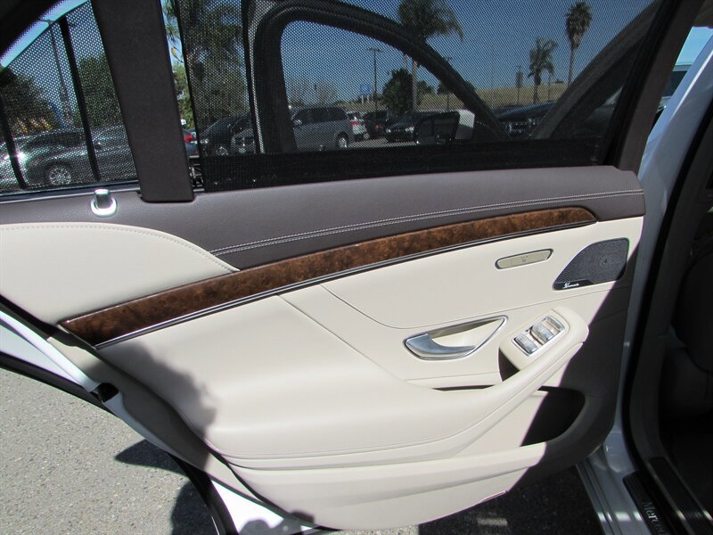 Used 2015 Mercedes-Benz S 550 Sedan image 21
