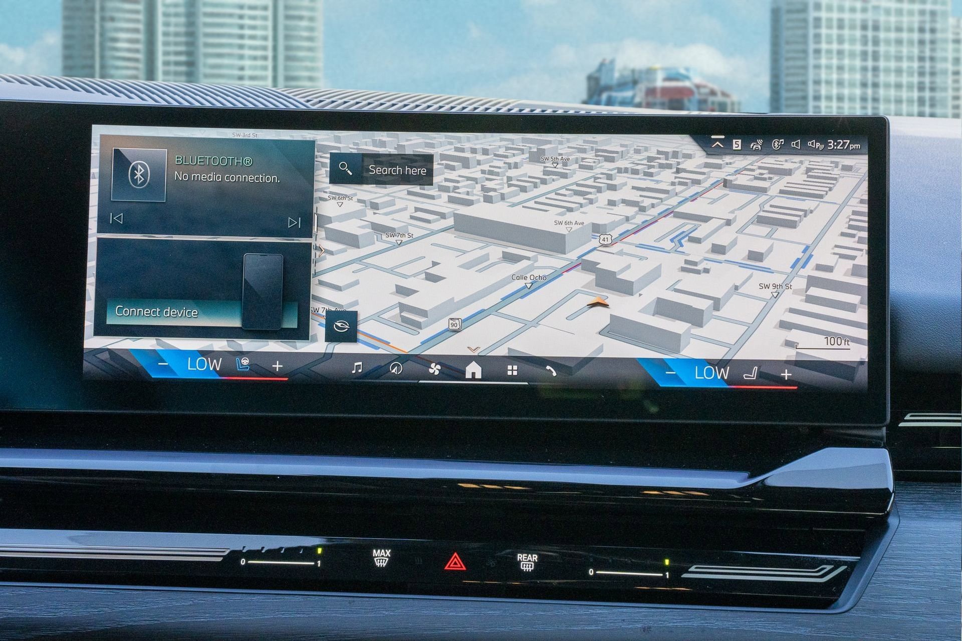 Used 2025 BMW 530i w/ M Sport Package image 24