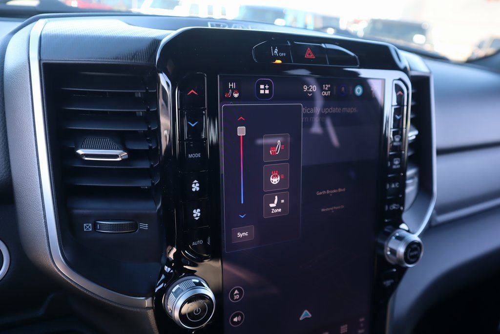 New 2026 RAM 1500 4x4 Crew Cab image 8