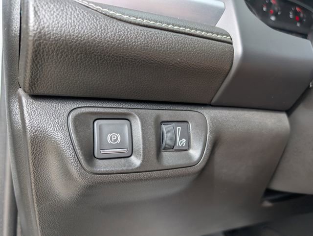 Used 2023 GMC Acadia SLE w/ Elevation Edition image 17