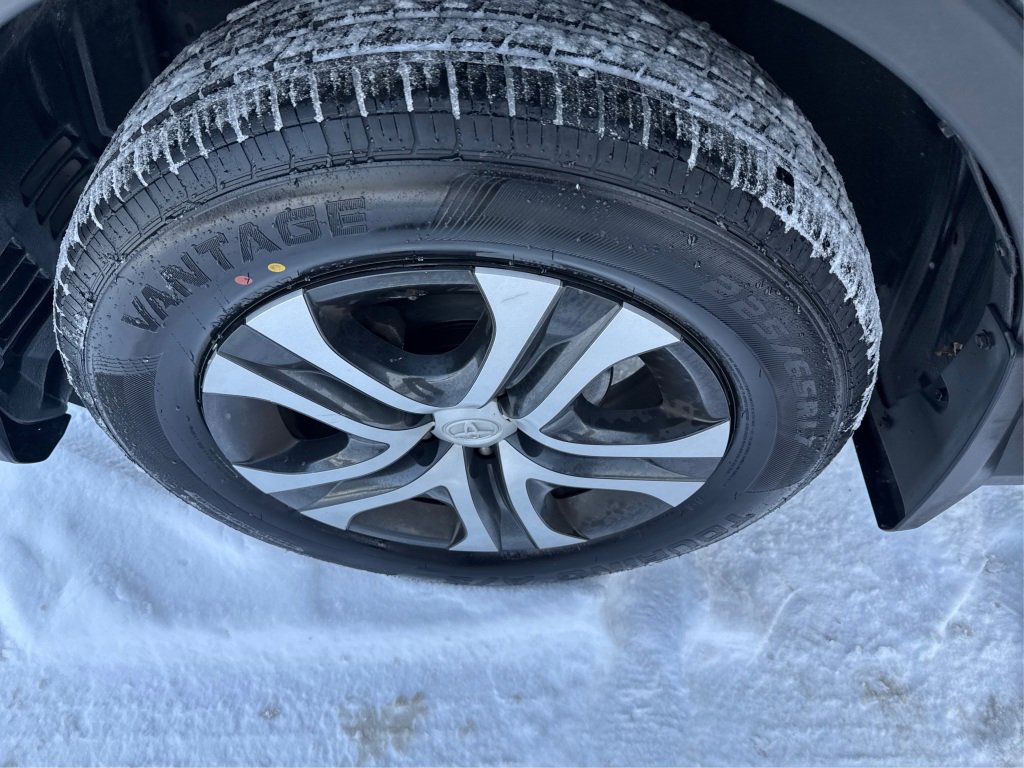 Used 2016 Toyota RAV4 LE image 23