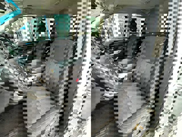 Used 2018 Nissan Titan SV w/ SV Convenience Package image 9