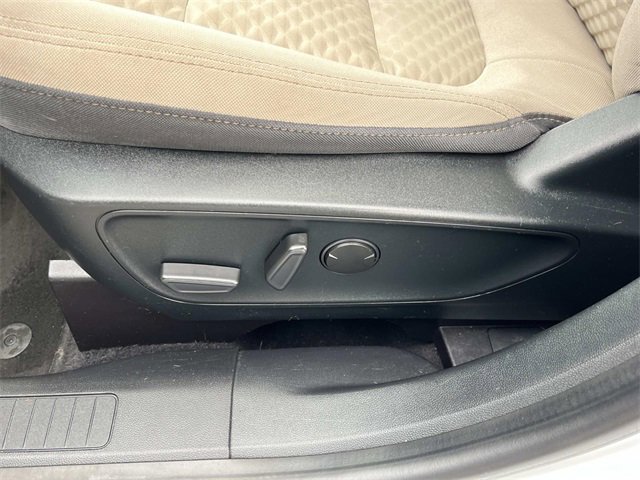 Certified 2020 Ford Escape SE image 27