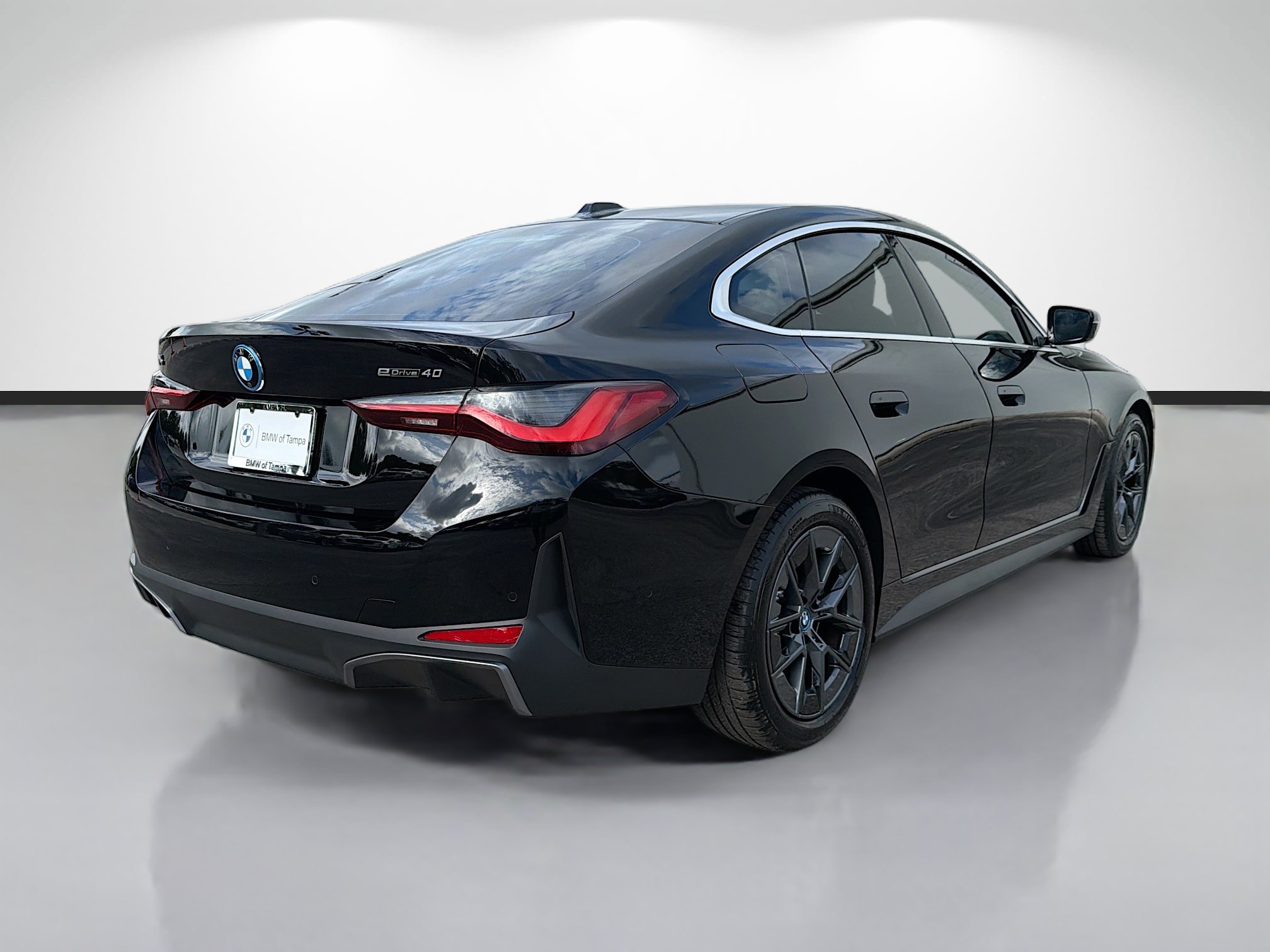 Used 2023 BMW i4 eDrive40 w/ Parking Assistance Package RWD image 3