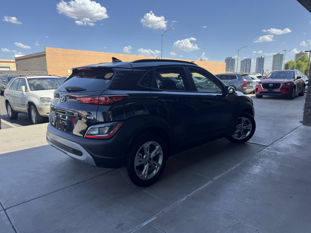 Used 2023 Hyundai Kona SEL w/ Cargo Package image 4