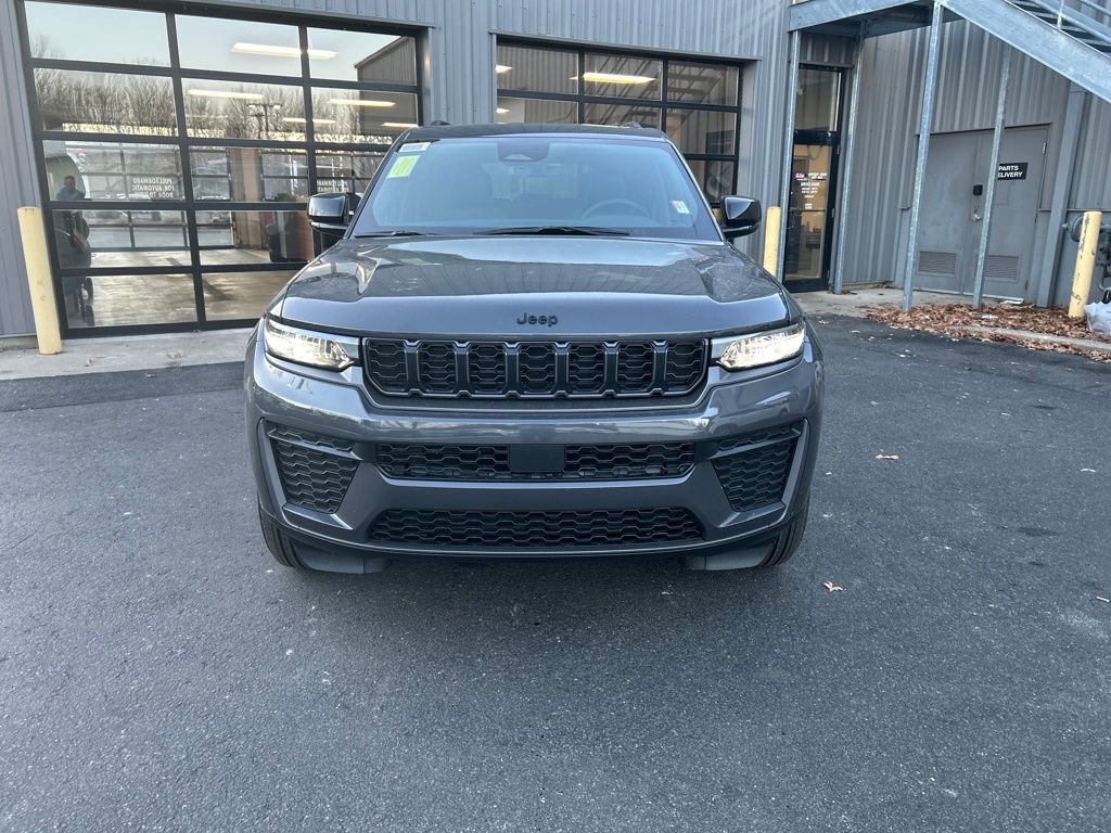 New 2026 Jeep Grand Cherokee Altitude image 10