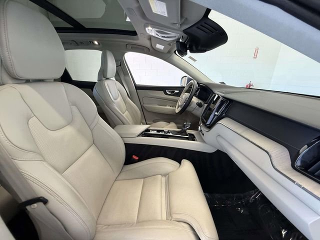 Used 2021 Volvo XC60 T5 Inscription w/ Advanced Package AWD/4WD image 14