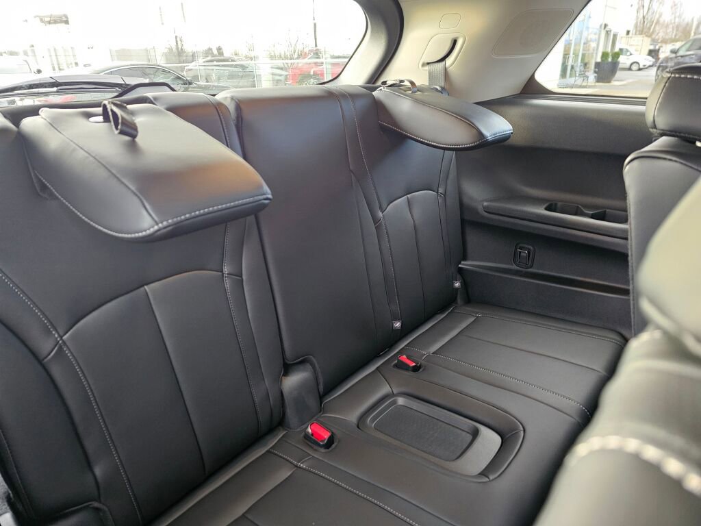 New 2025 INFINITI QX60 Luxe image 17