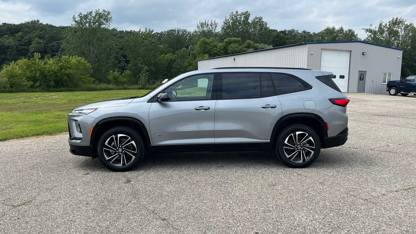 New 2026 Buick Enclave Sport Touring image 6