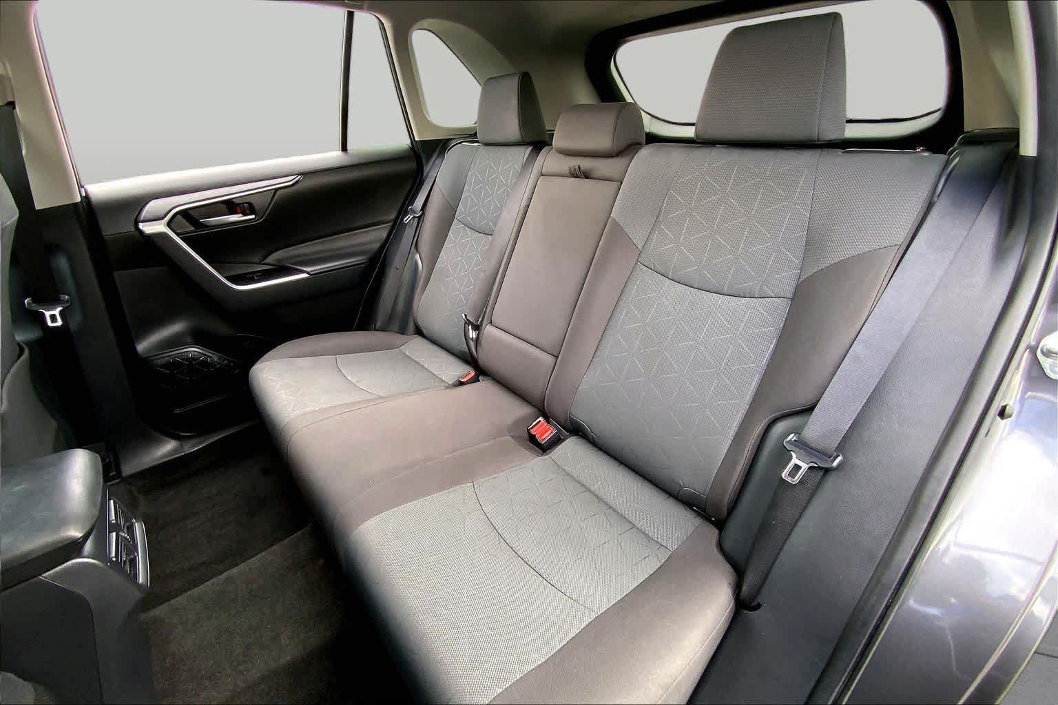 Certified 2024 Toyota RAV4 XLE FWD image 20