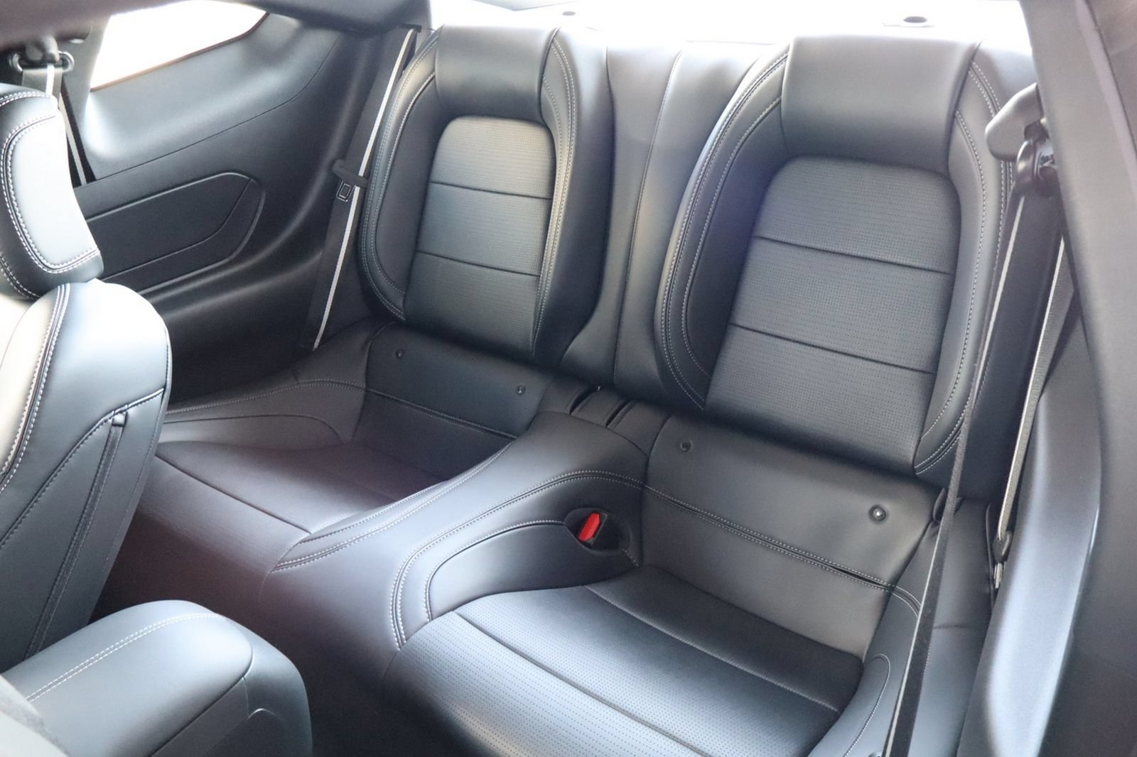 Used 2025 Ford Mustang Premium RWD image 37