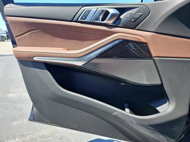 New 2026 BMW X5 M60i w/ Executive Package image 28