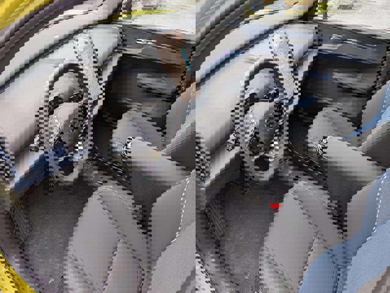 Used 2025 Volvo EX30 Ultra w/ Climate Package image 9