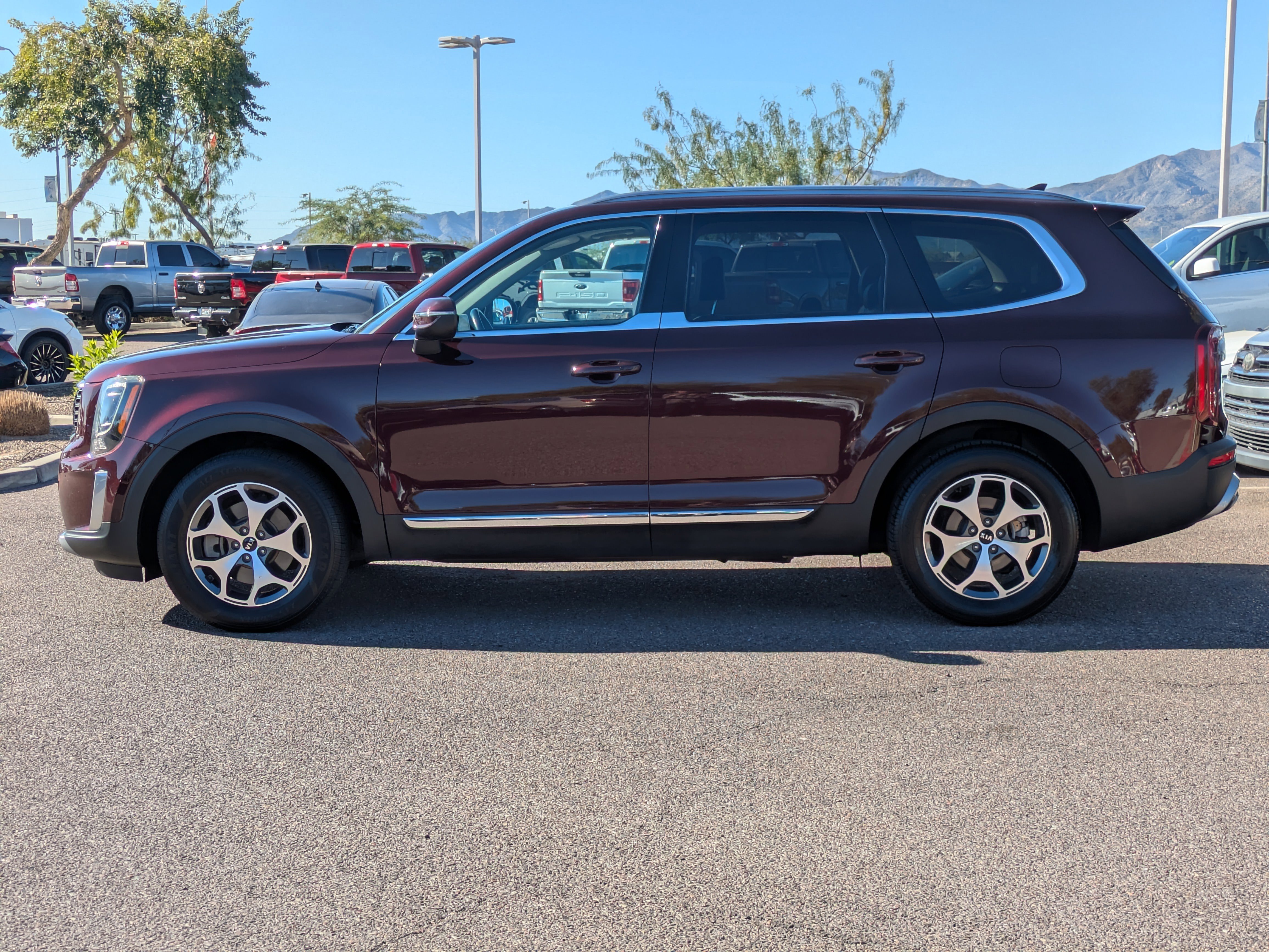 Used 2020 Kia Telluride EX image 6