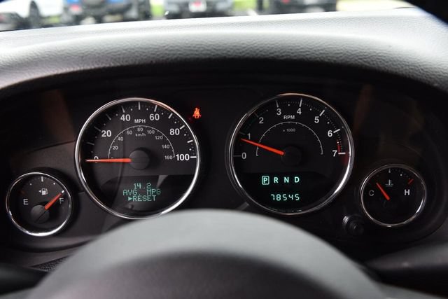 Used 2013 Jeep Wrangler Sahara w/ Dual Top Group AWD/4WD image 10