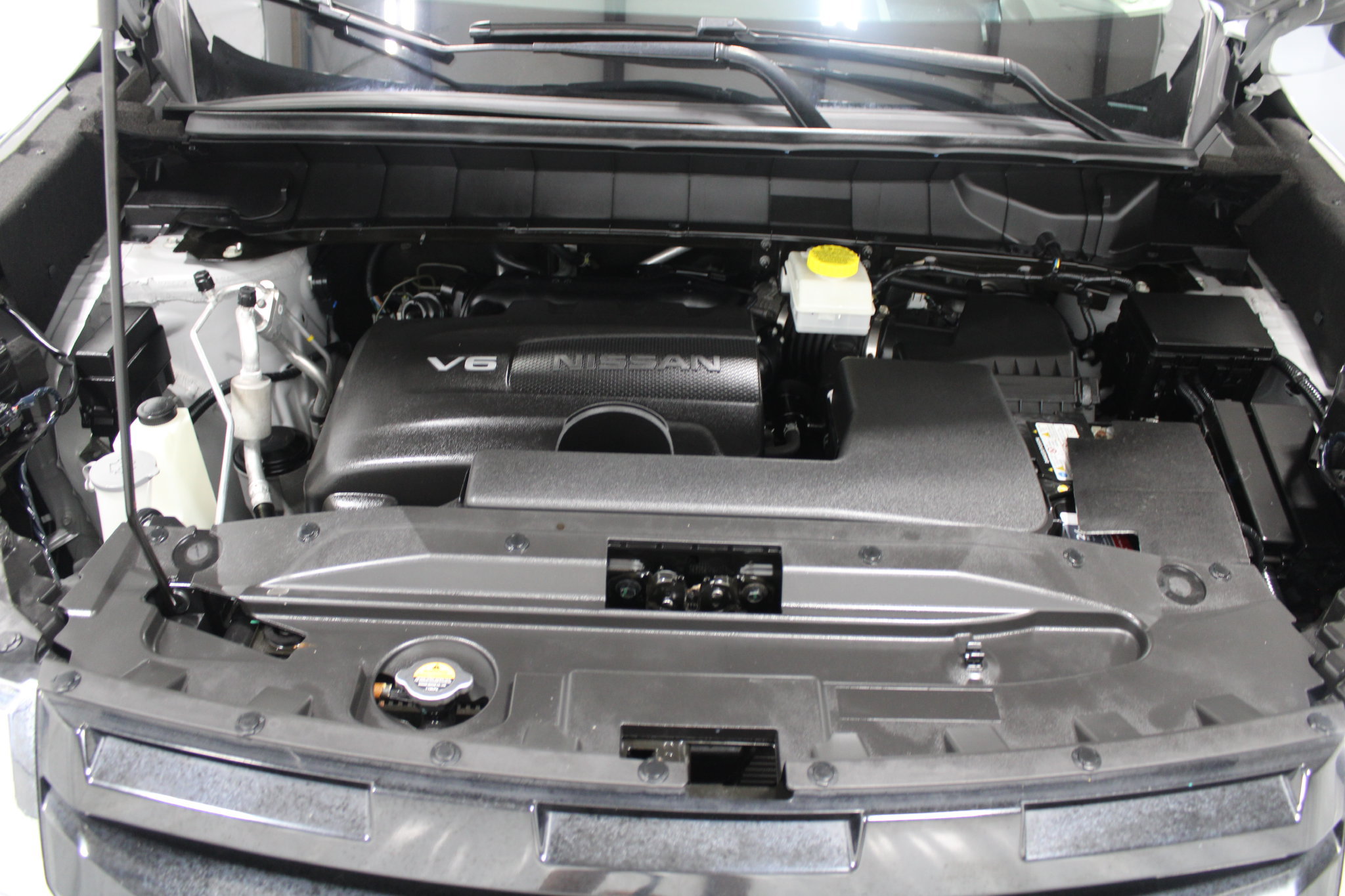 Used 2023 Nissan Pathfinder Platinum w/ Cargo Package AWD/4WD image 10