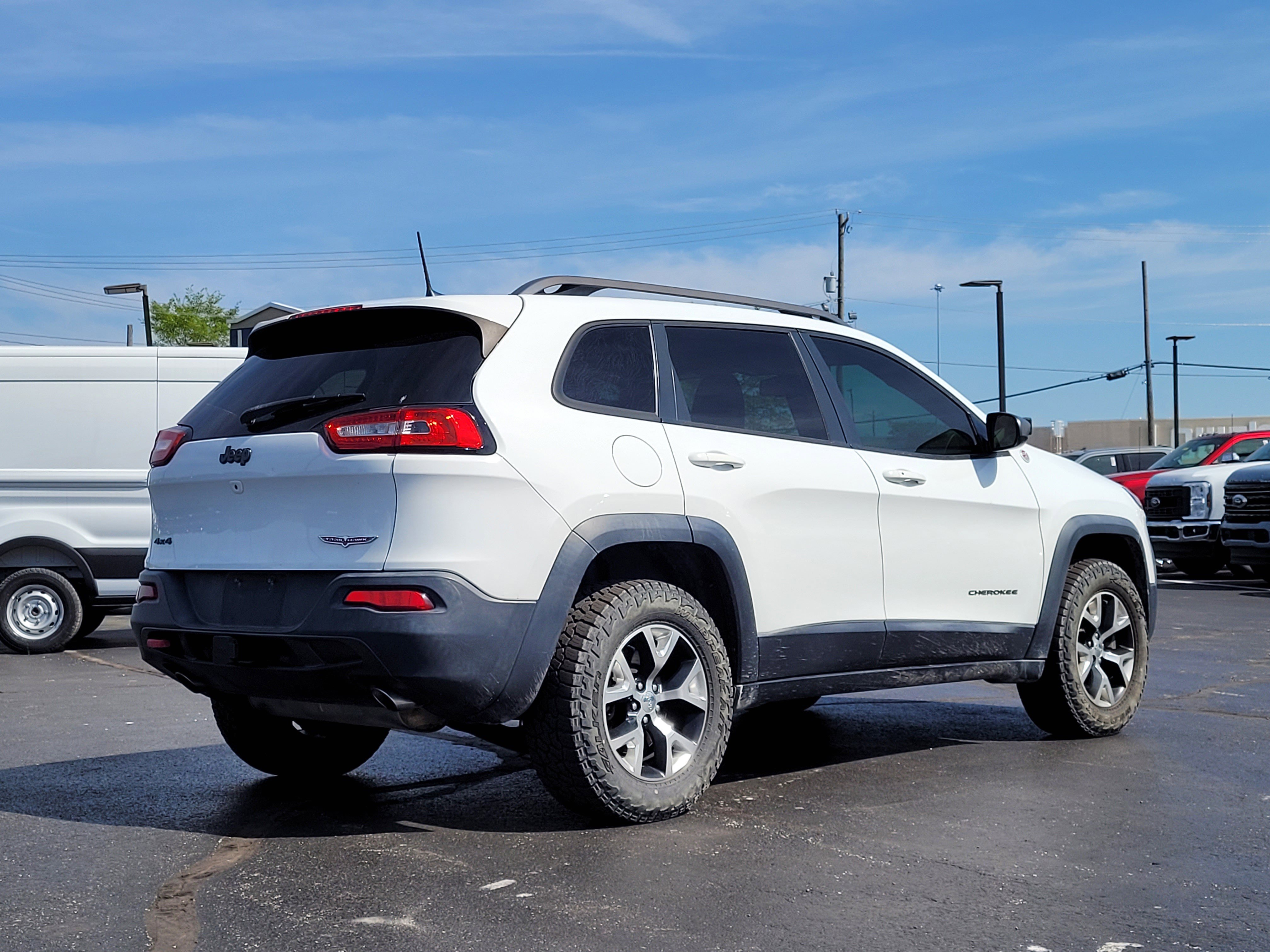 Used 2016 Jeep Cherokee Trailhawk w/ Comfort/Convenience Group image 4