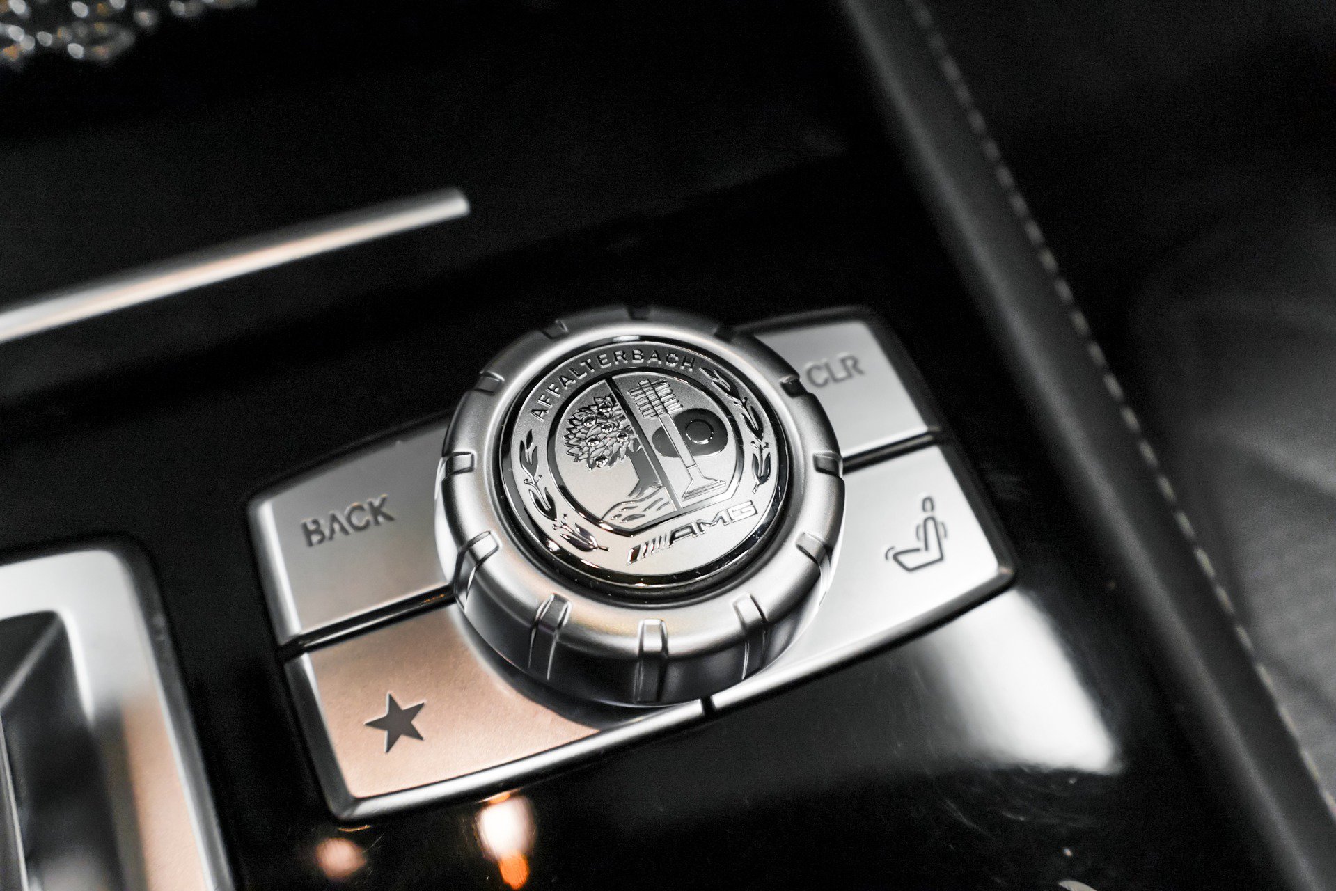 Used 2015 Mercedes-Benz SL 63 AMG w/ Driver Assistance Package image 38