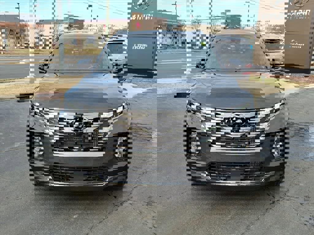 Used 2022 Hyundai Santa Cruz Limited image 2