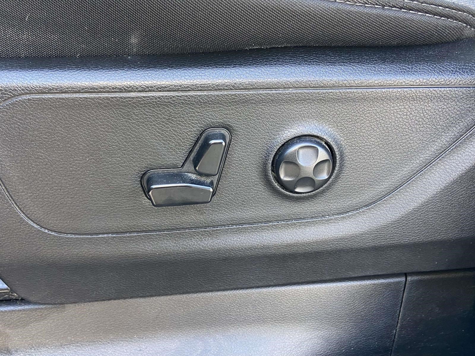 Used 2019 RAM 1500 Big Horn AWD/4WD image 14
