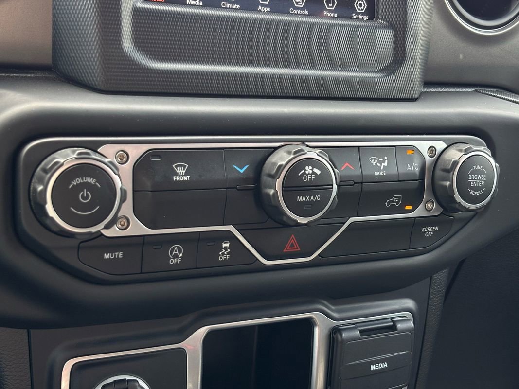Used 2023 Jeep Wrangler Sport AWD/4WD image 31