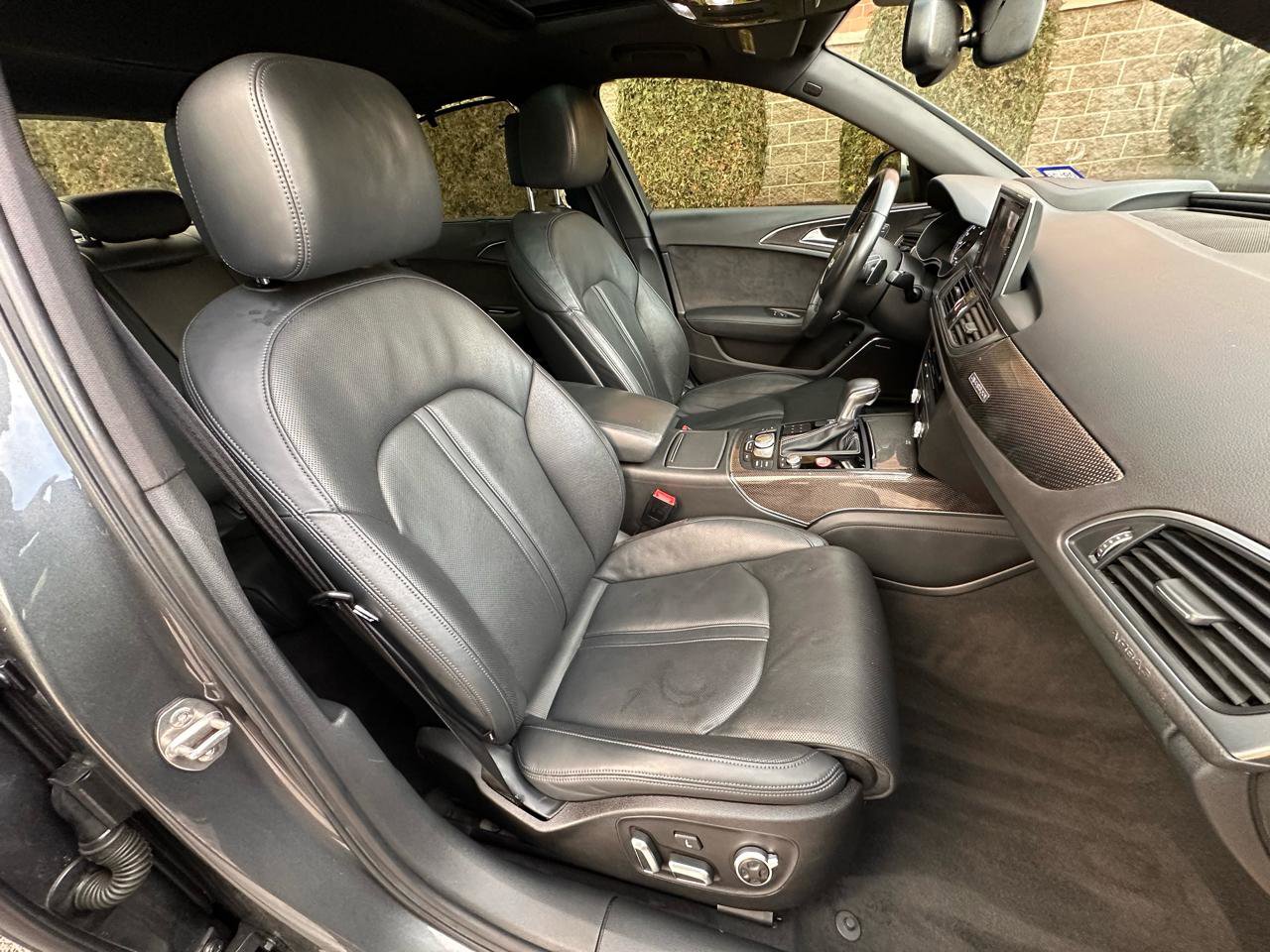 Used 2016 Audi S6 Prestige w/ Prestige Package image 42