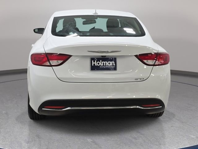 Used 2016 Chrysler 200 Limited w/ Convenience Group image 7