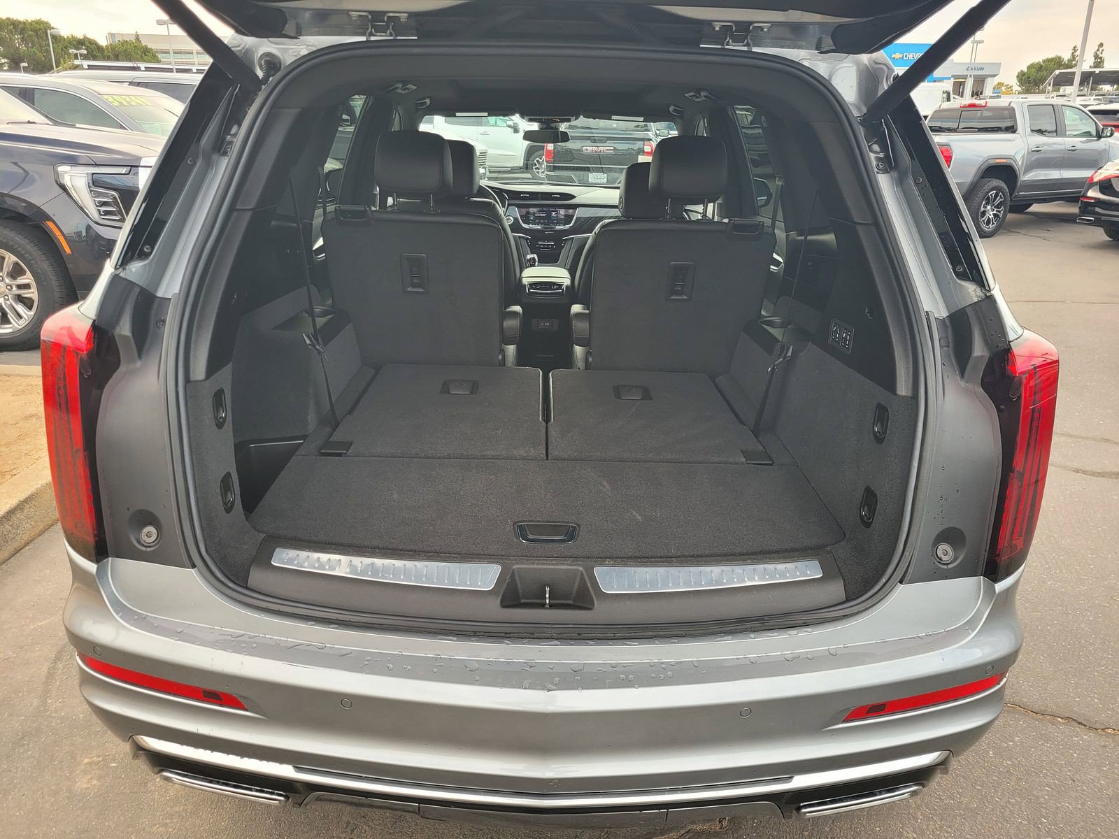 Certified 2025 Cadillac XT6 Premium Luxury FWD image 7