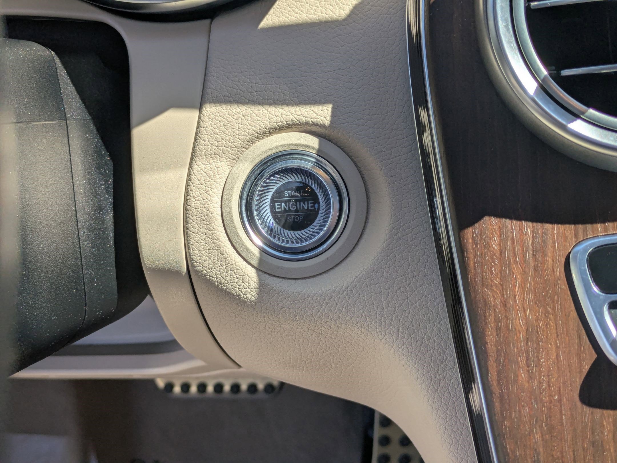 Used 2021 Mercedes-Benz C 300 Coupe image 17