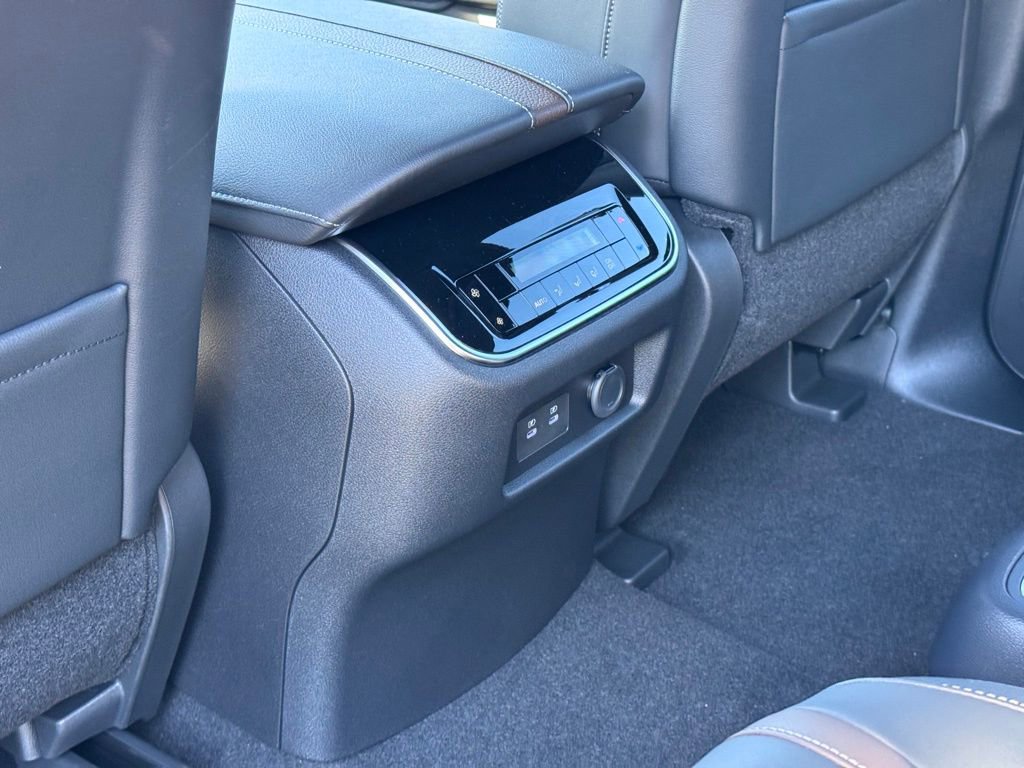 New 2025 Nissan Armada SL w/ Captain's Chari Seat Package image 21