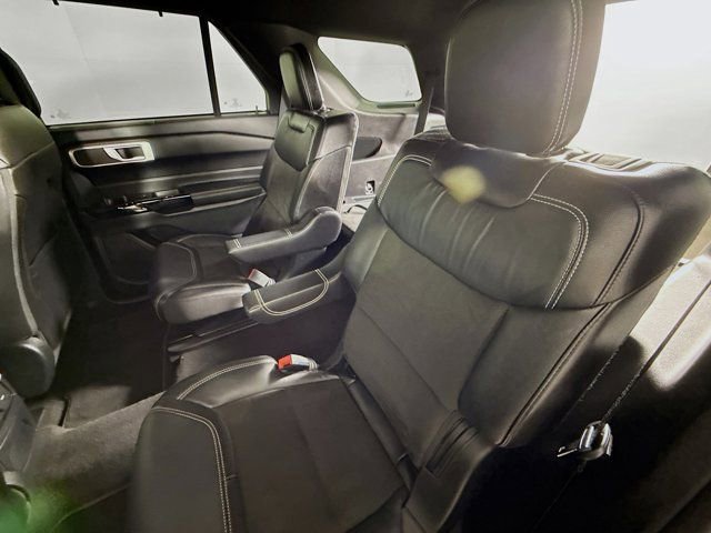 Used 2022 Ford Explorer ST image 29