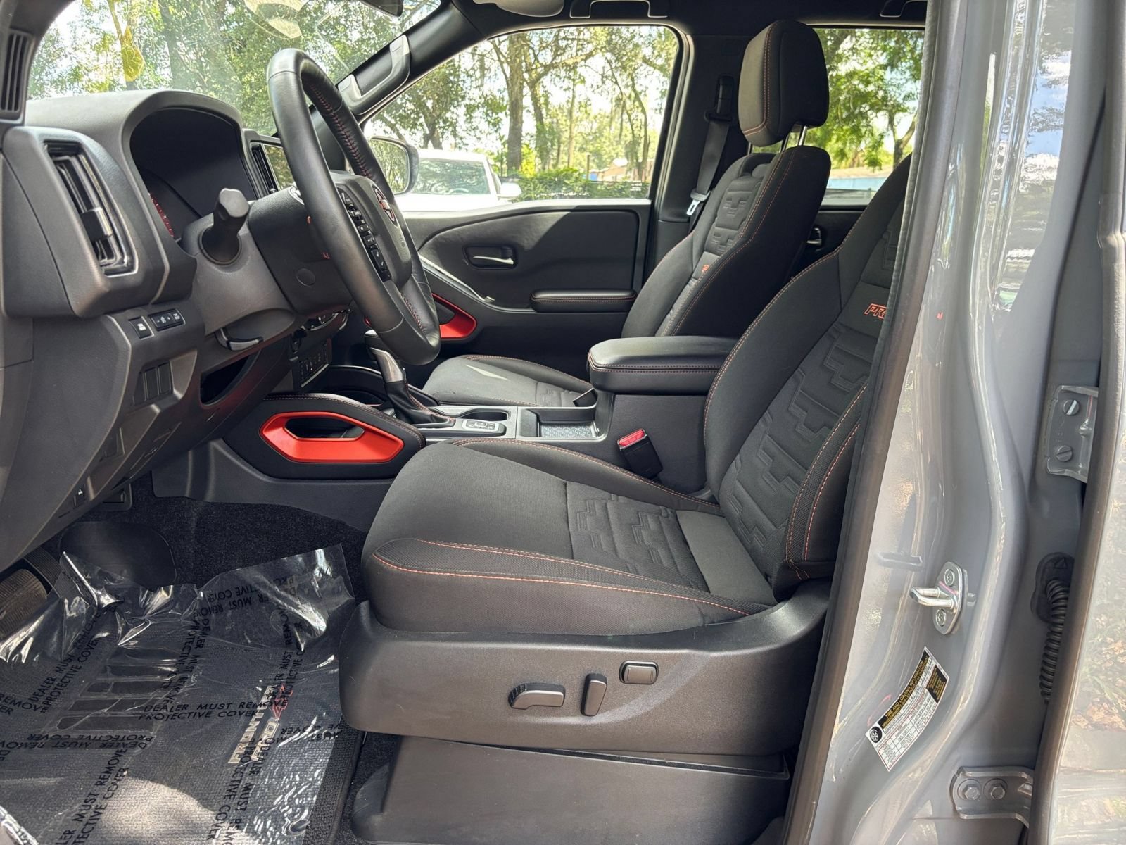Used 2026 Nissan Frontier PRO-4X AWD/4WD image 27