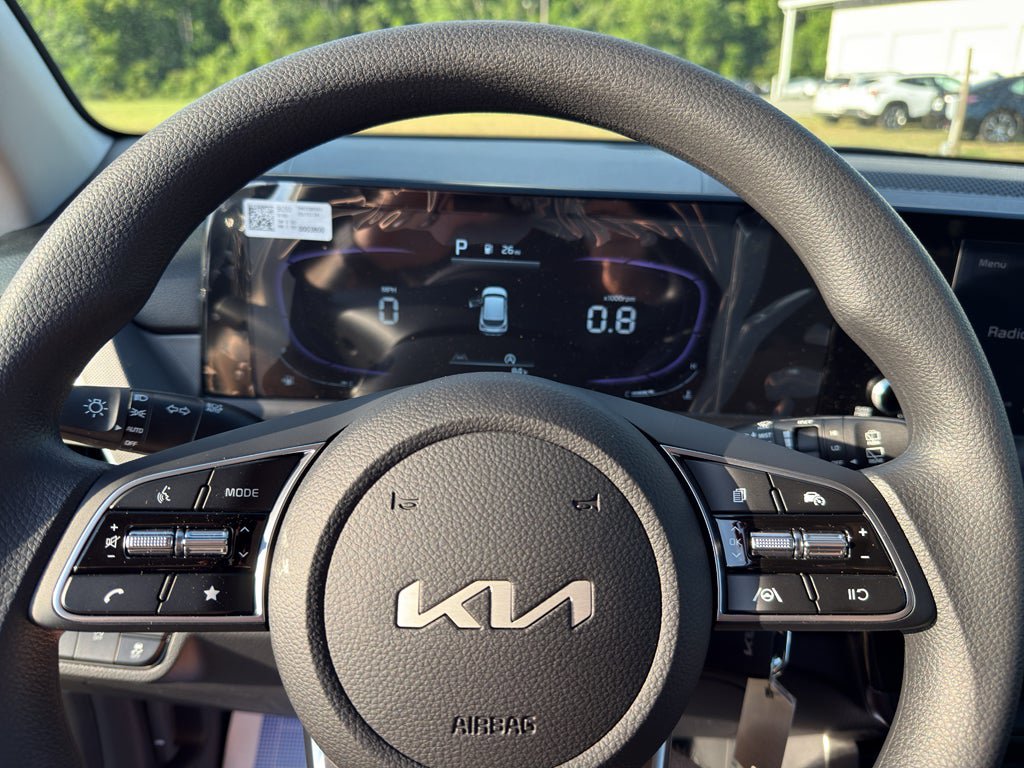New 2026 Kia Seltos LX FWD image 16