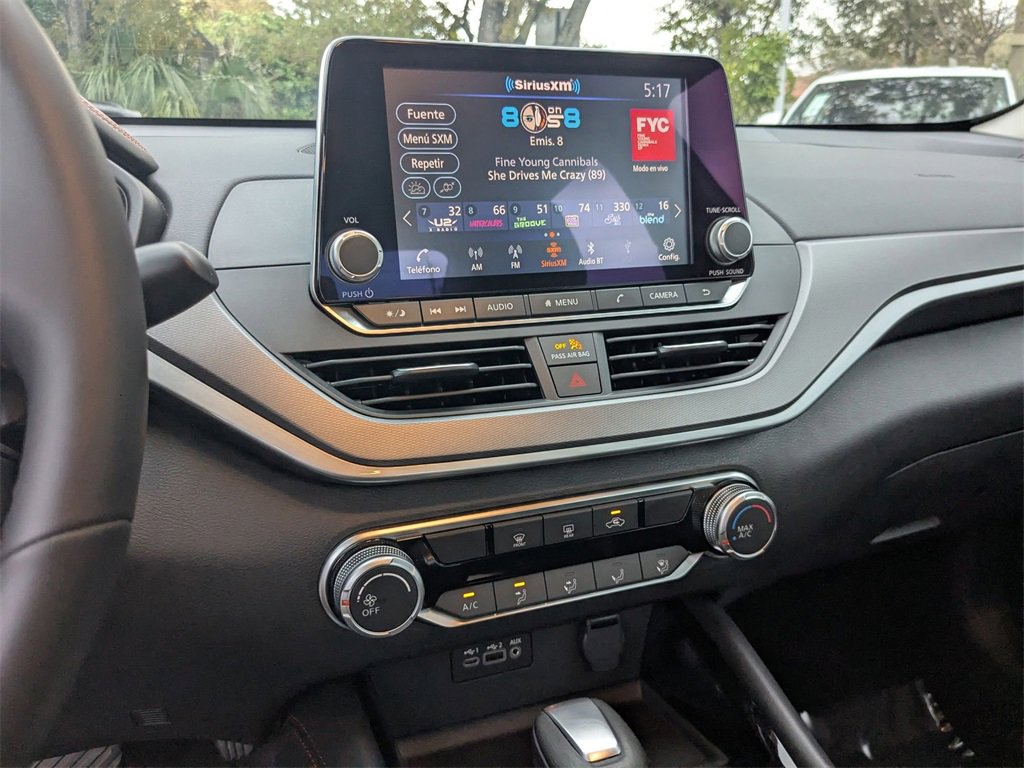 Used 2025 Nissan Altima 2.5 SR image 19