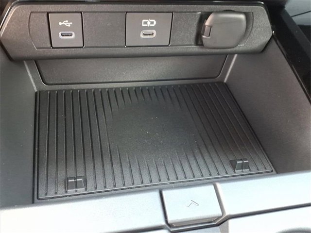 New 2026 Toyota Prius Plug-In Hybrid image 7