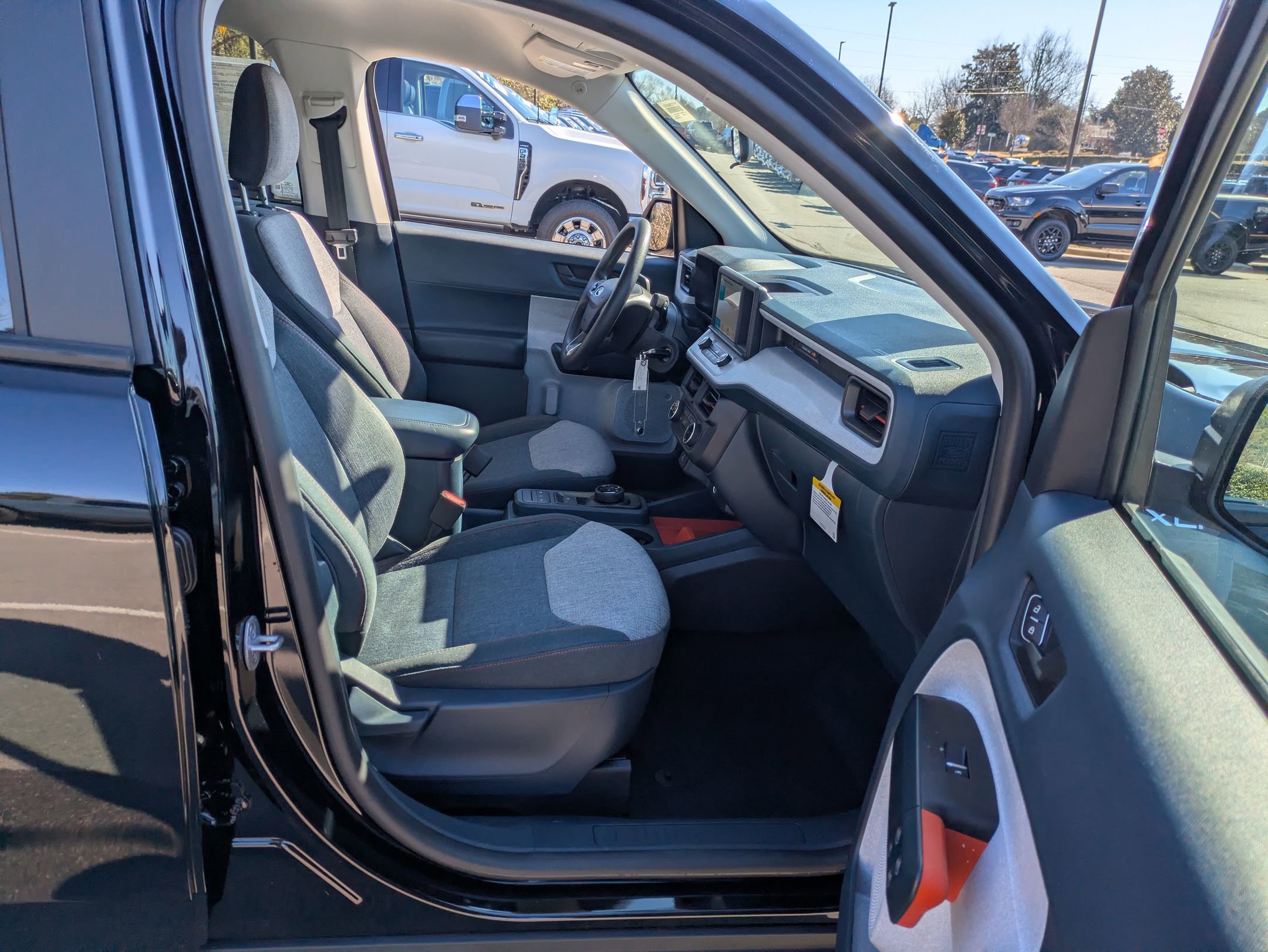 Certified 2024 Ford Maverick XLT image 38