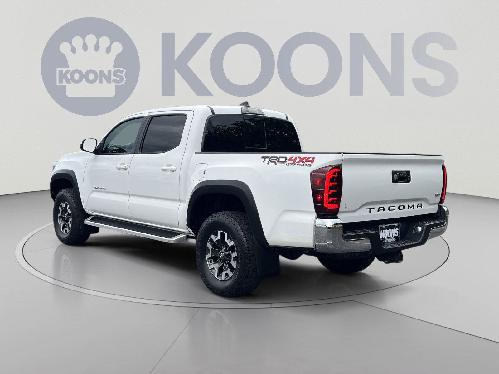 Used 2019 Toyota Tacoma TRD Off-Road AWD/4WD image 7