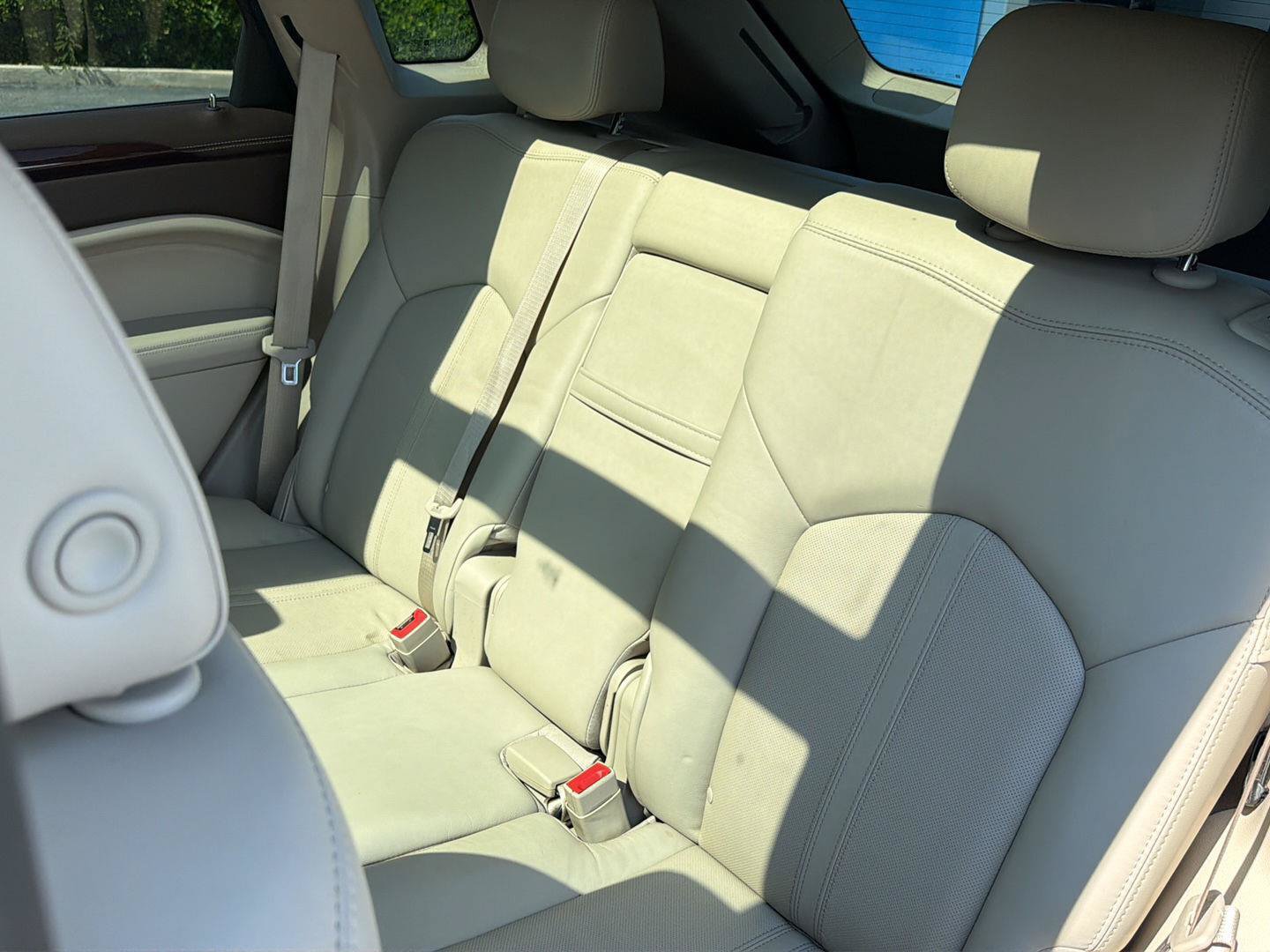 Used 2016 Cadillac SRX Luxury w/ Driver Awareness Package FWD image 31