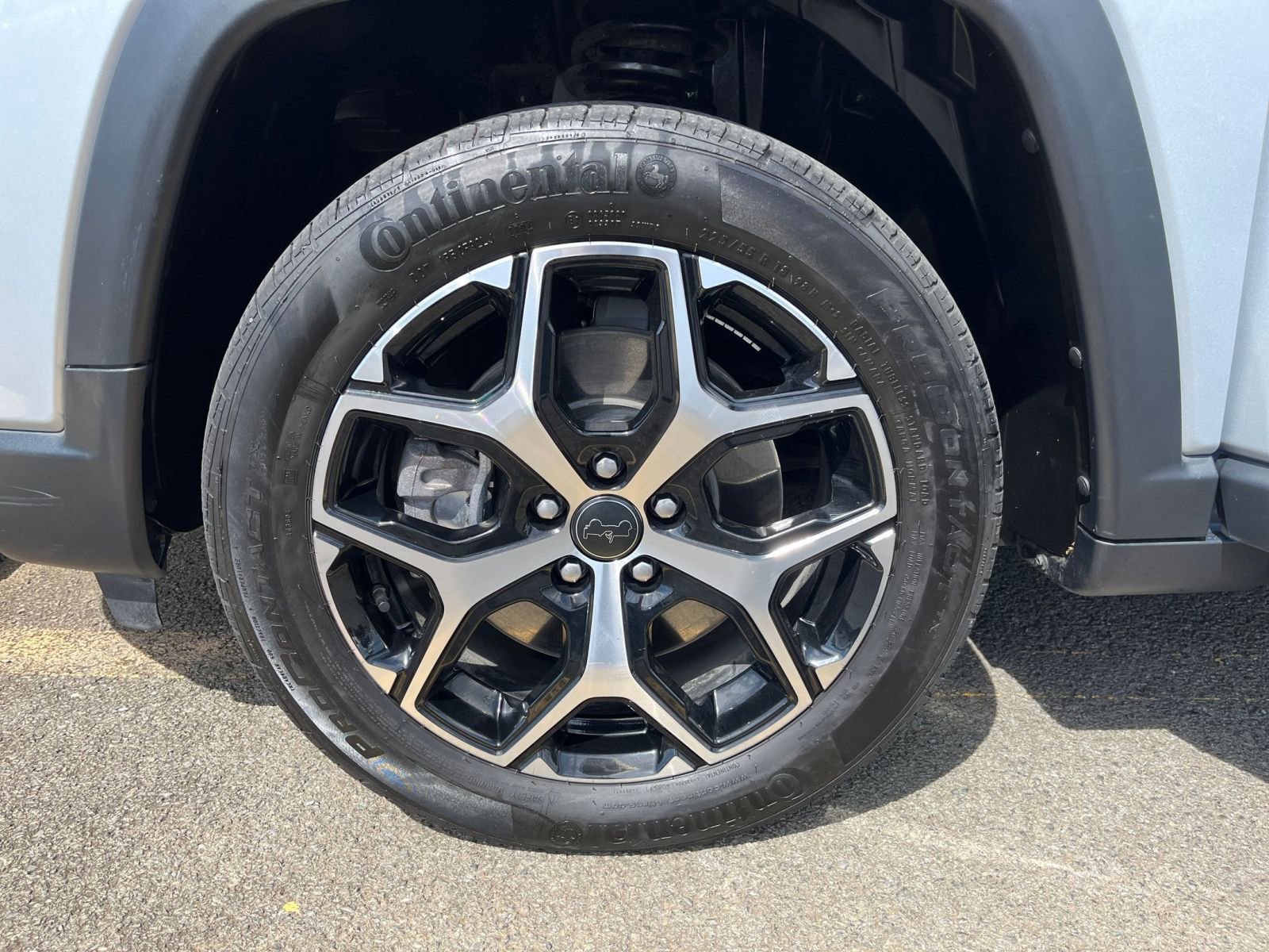 Used 2025 Jeep Compass Limited image 29
