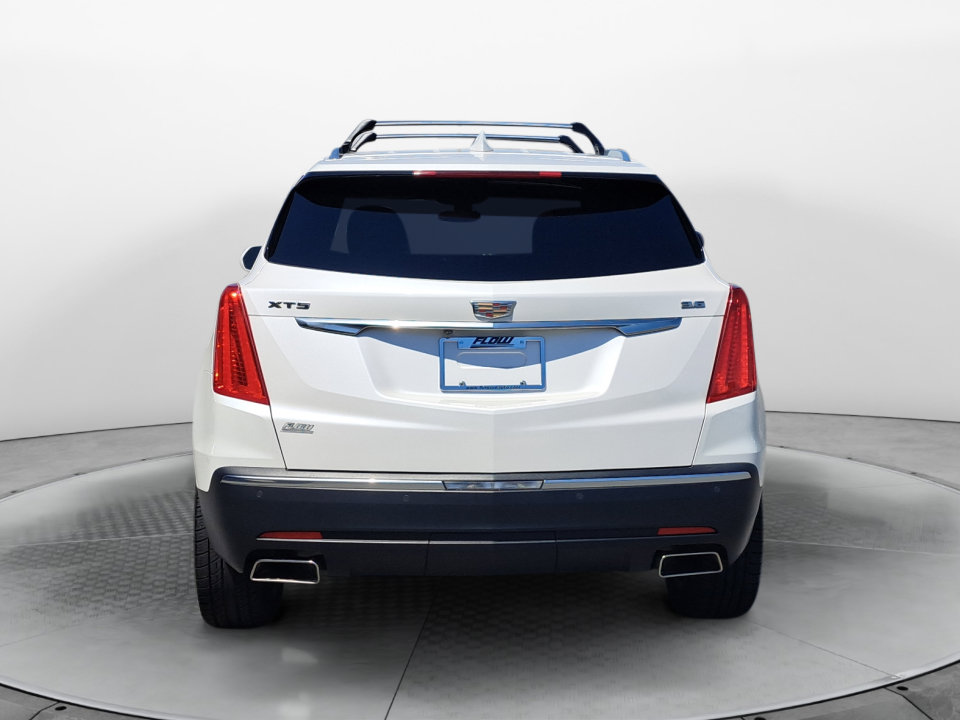 Used 2017 Cadillac XT5 Premium Luxury FWD image 6