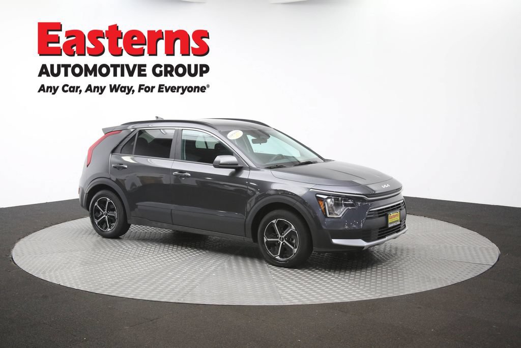 Used 2025 Kia Niro LX FWD image 46
