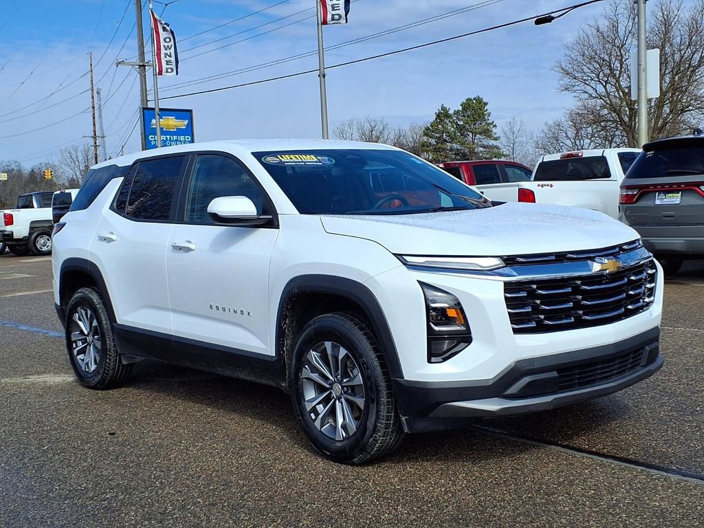 Used 2026 Chevrolet Equinox LT image 3