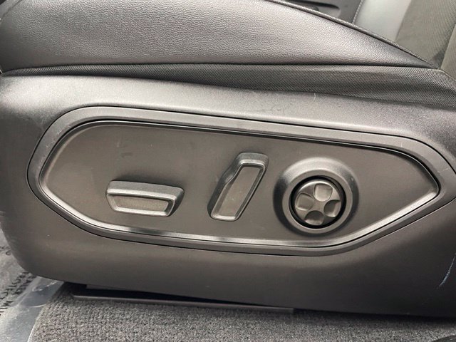 Used 2023 Jeep Grand Cherokee L Laredo AWD/4WD image 9