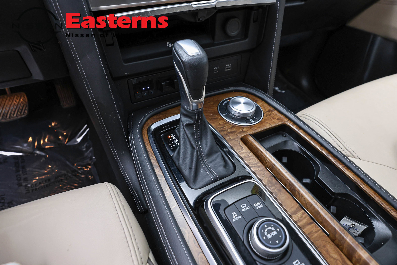 Used 2023 Nissan Armada SL w/ Captain's Chairs Package AWD/4WD image 13
